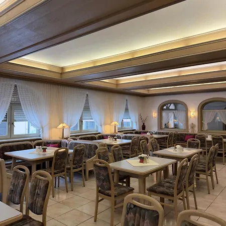 Niederalteicher Hof Otel *